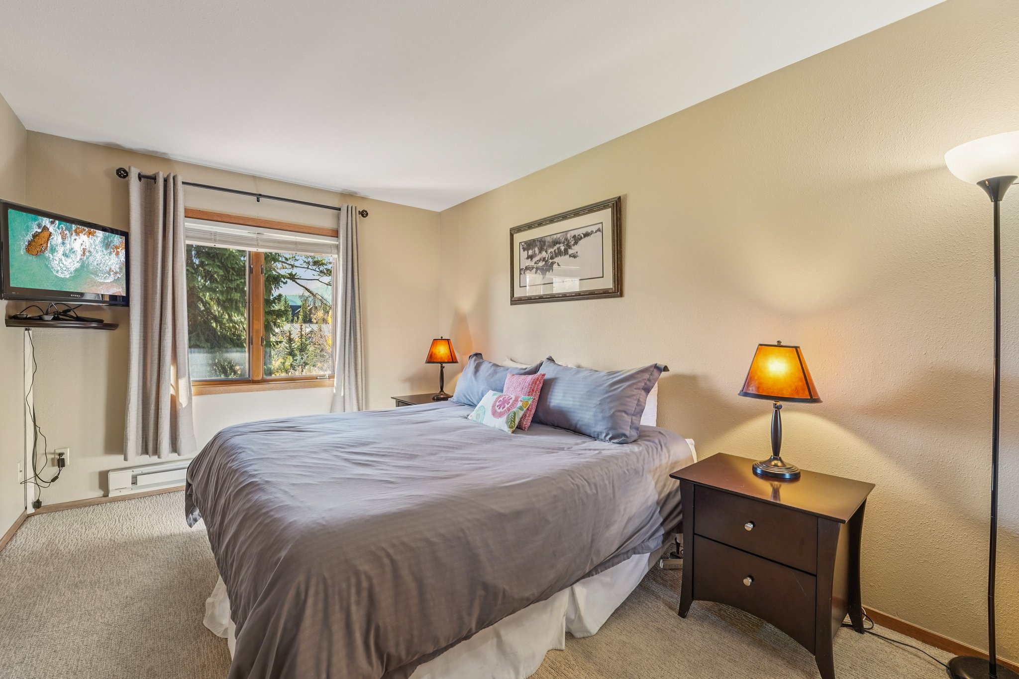 4 O'Clock Rd D1-S0910-015r.jpg