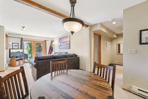 4 O'Clock Rd D1-S0910-009.jpg