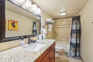 4 O'Clock Rd D1-S0910-013.jpg