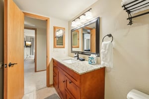 4 O'Clock Rd D1-S0910-014.jpg