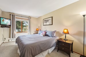4 O'Clock Rd D1-S0910-015.jpg
