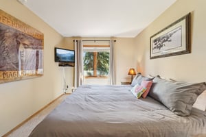 4 O'Clock Rd D1-S0910-016.jpg