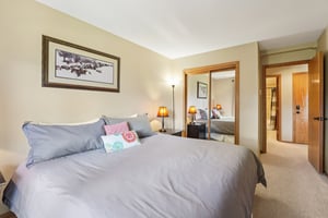 4 O'Clock Rd D1-S0910-017.jpg