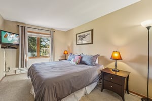 4 O'Clock Rd D1-S0910-015r.jpg