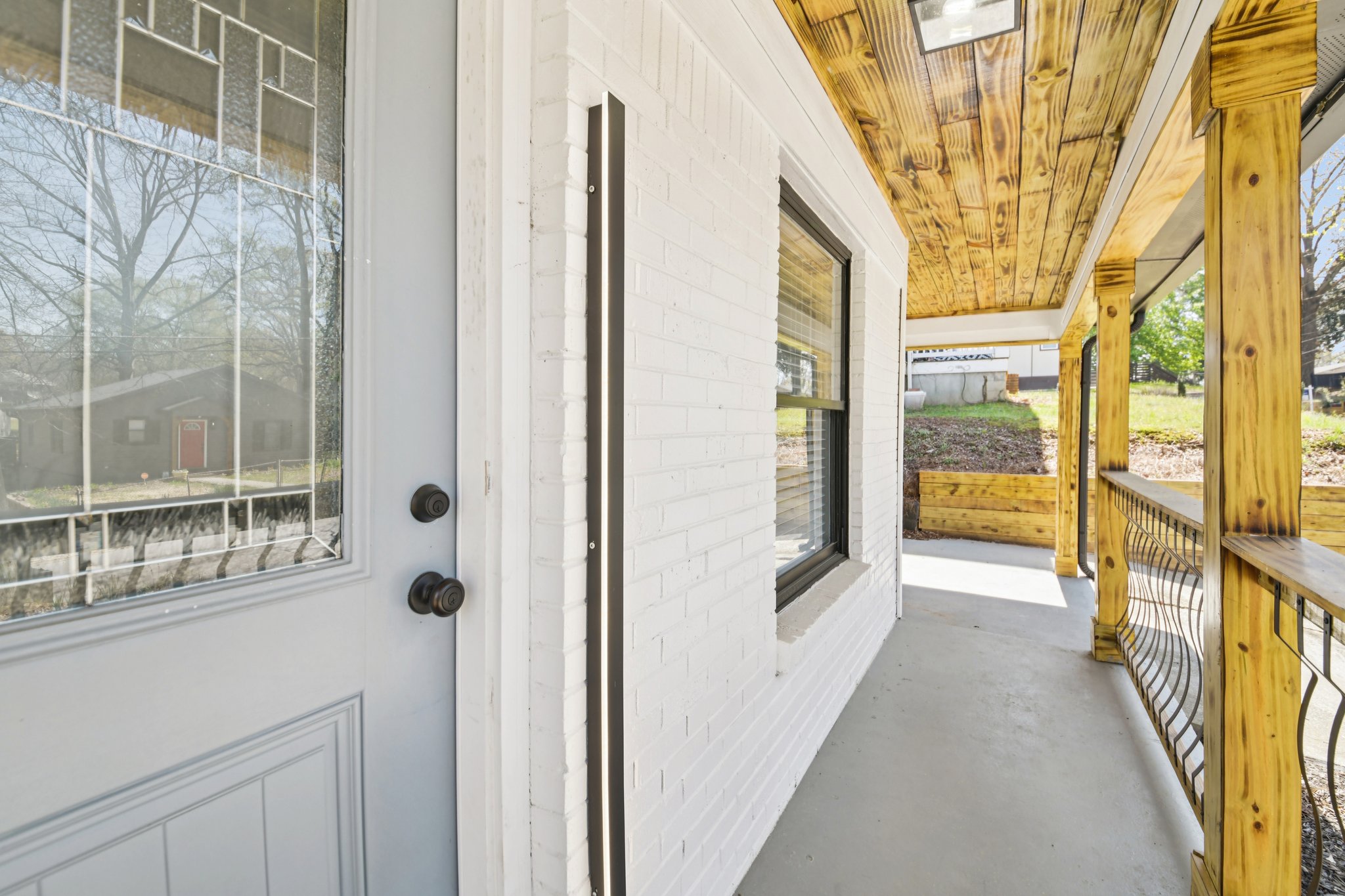 Hall St NW-L2003-004.jpg