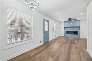 Hall St NW-L2003-010.jpg