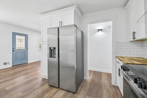 Hall St NW-L2003-017.jpg