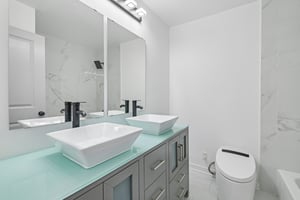 Hall St NW-L2003-021.jpg