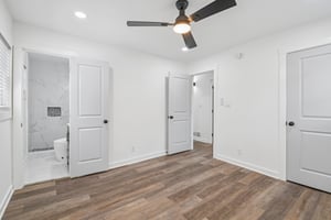 Hall St NW-L2003-025.jpg