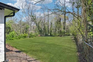 Hall St NW-L2003-027.jpg