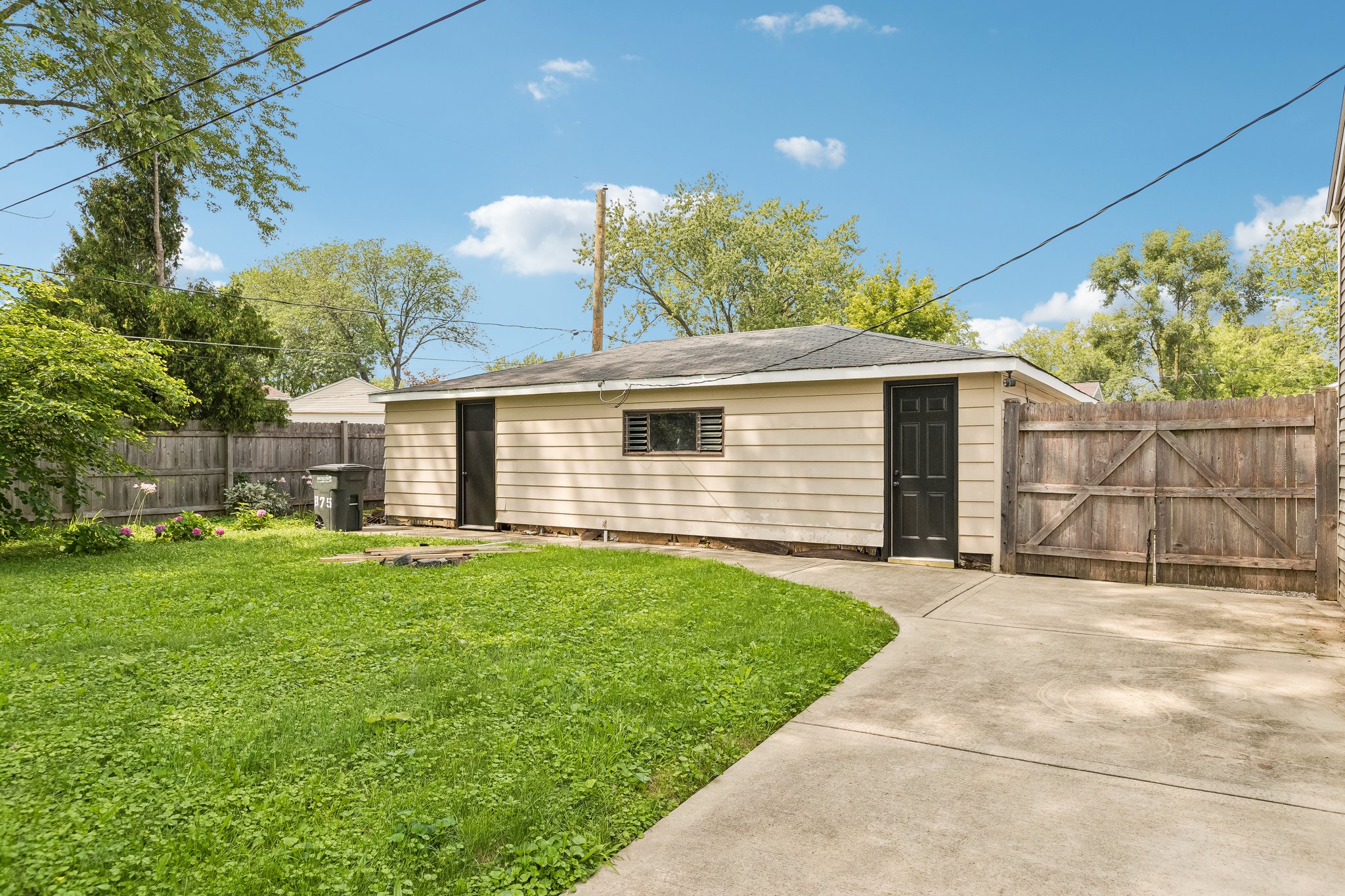Larkdale Row-S1508-034.jpg
