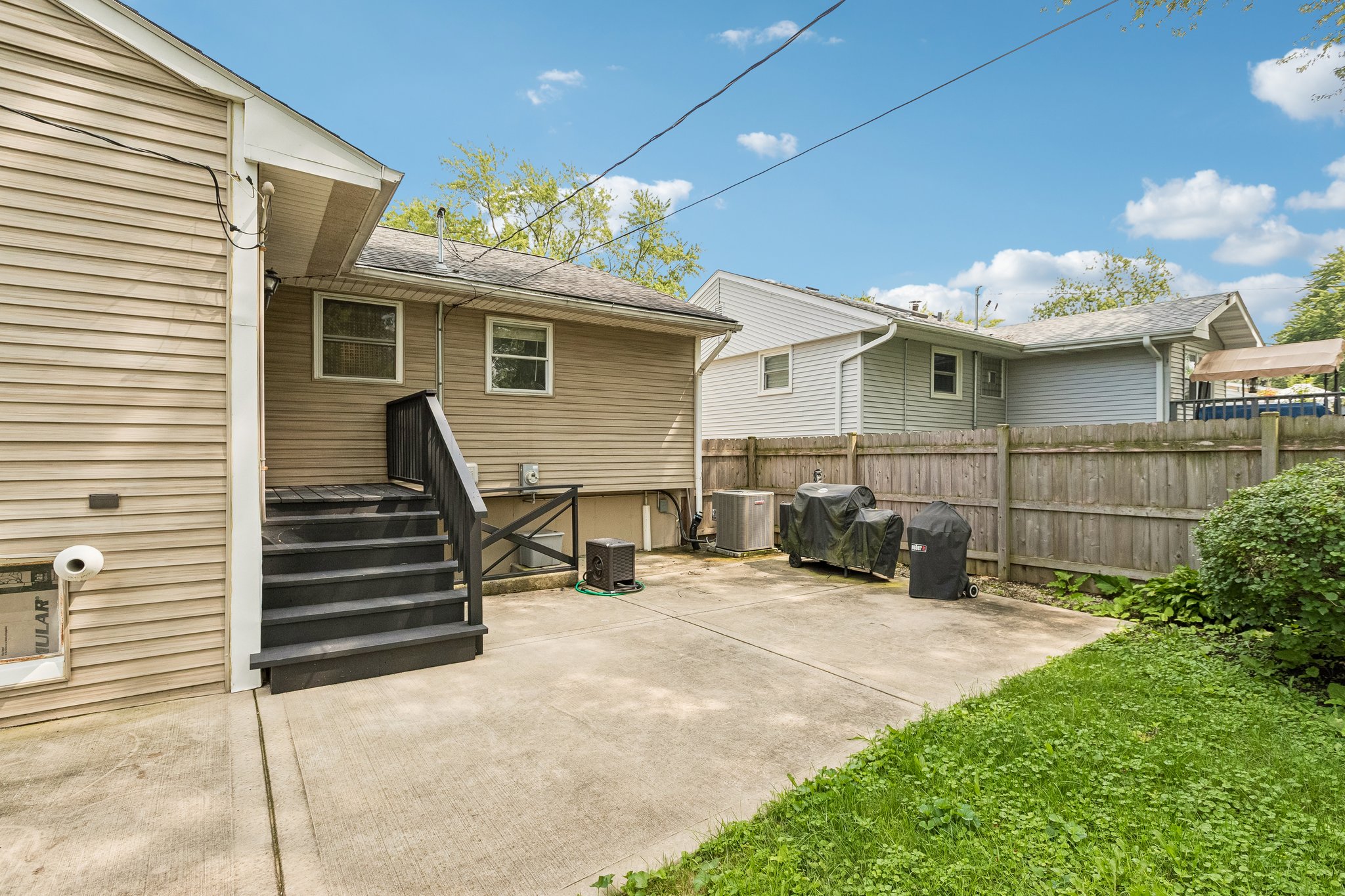 Larkdale Row-S1508-035.jpg