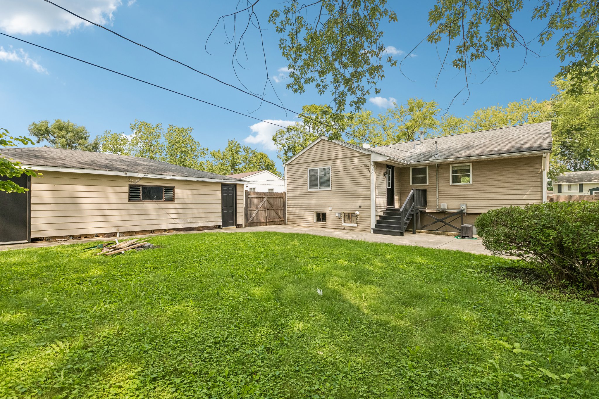 Larkdale Row-S1508-036.jpg