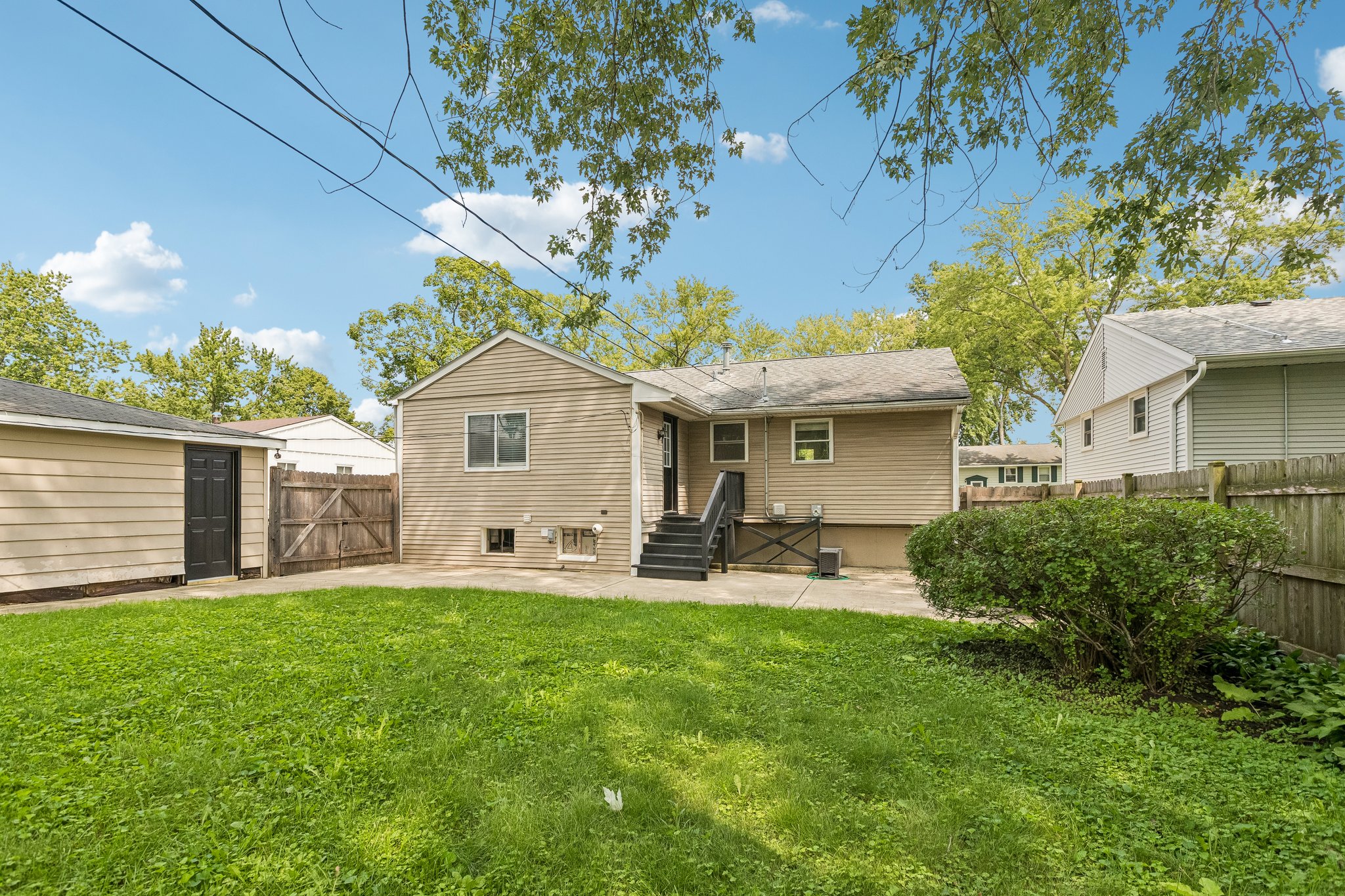 Larkdale Row-S1508-037.jpg
