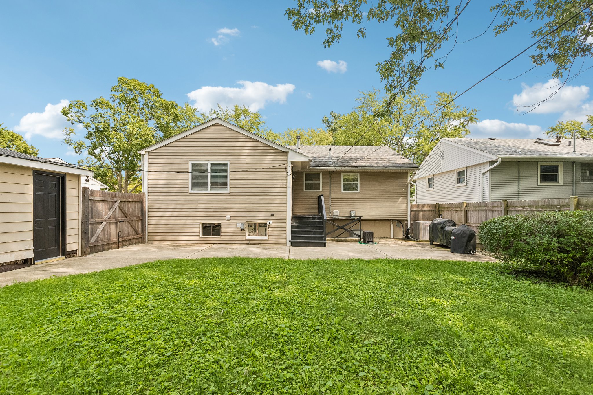 Larkdale Row-S1508-038.jpg