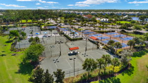 Aerial view of pickleball & tennis courts