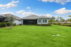 Spacious back yard to customize as you wish!