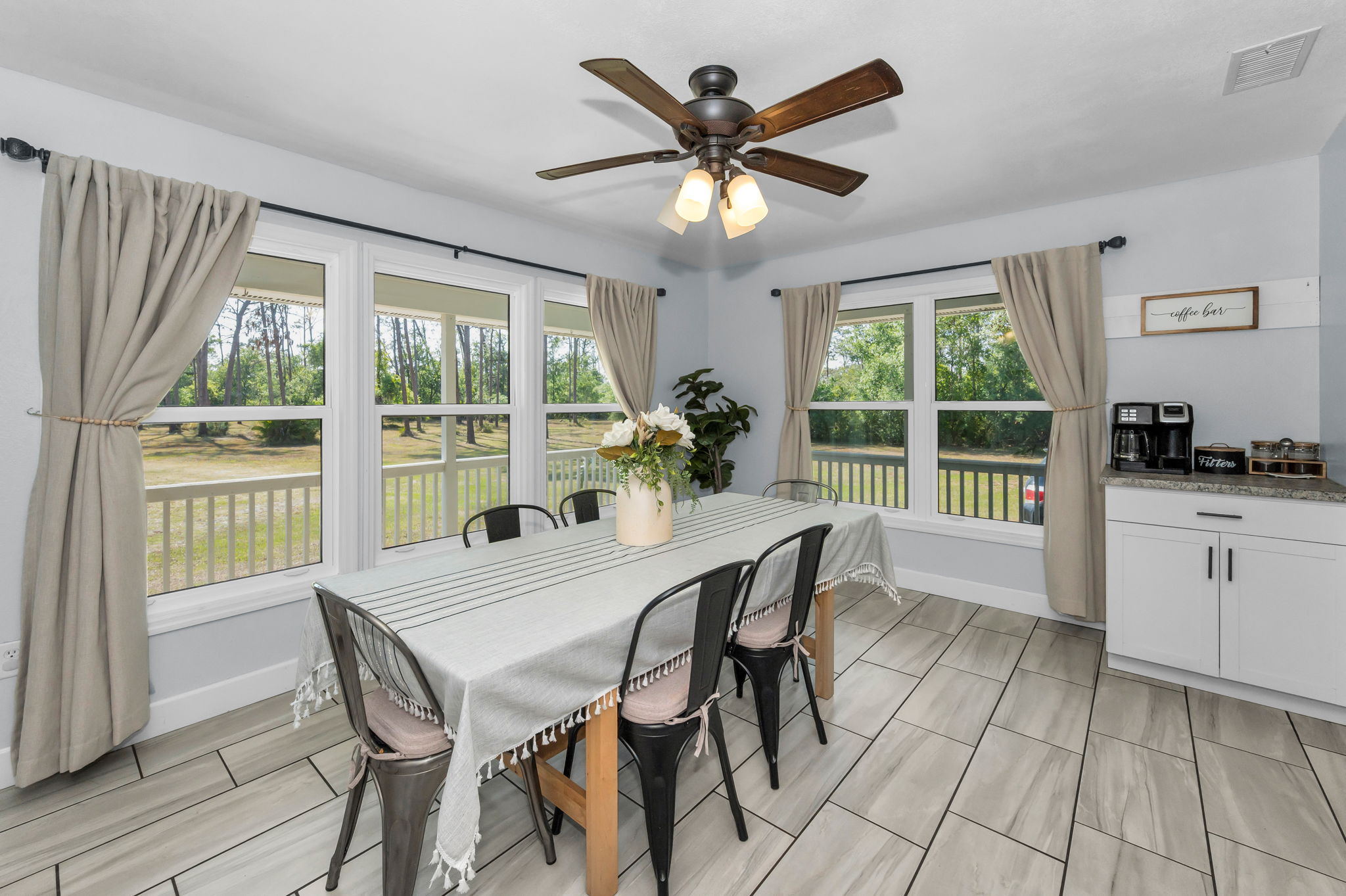 Dining Room2