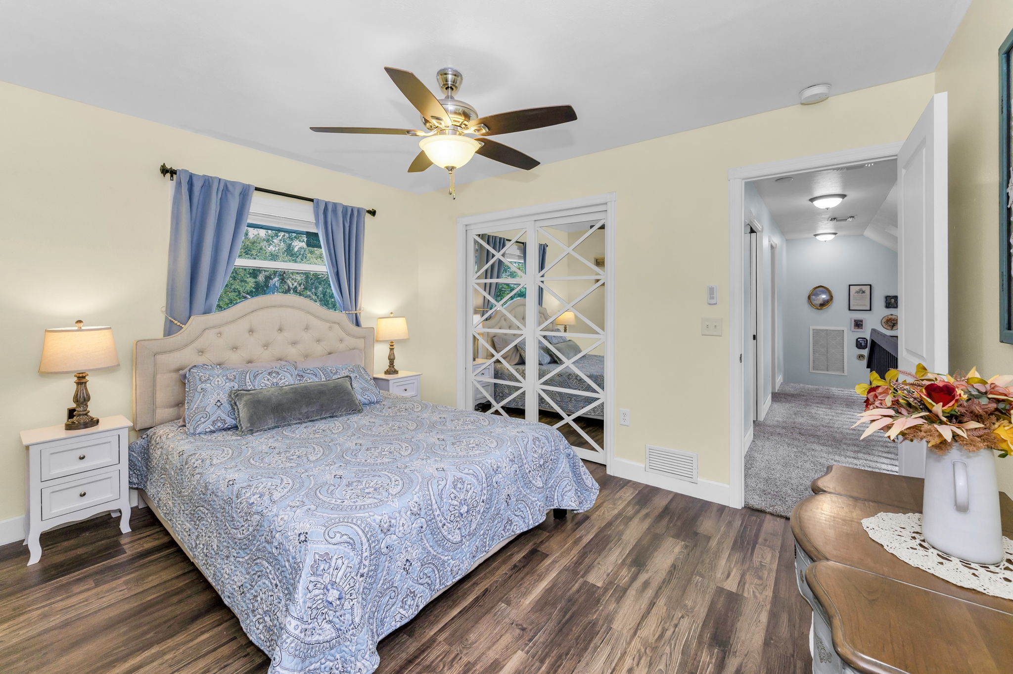 Upper Level Bedroom2b