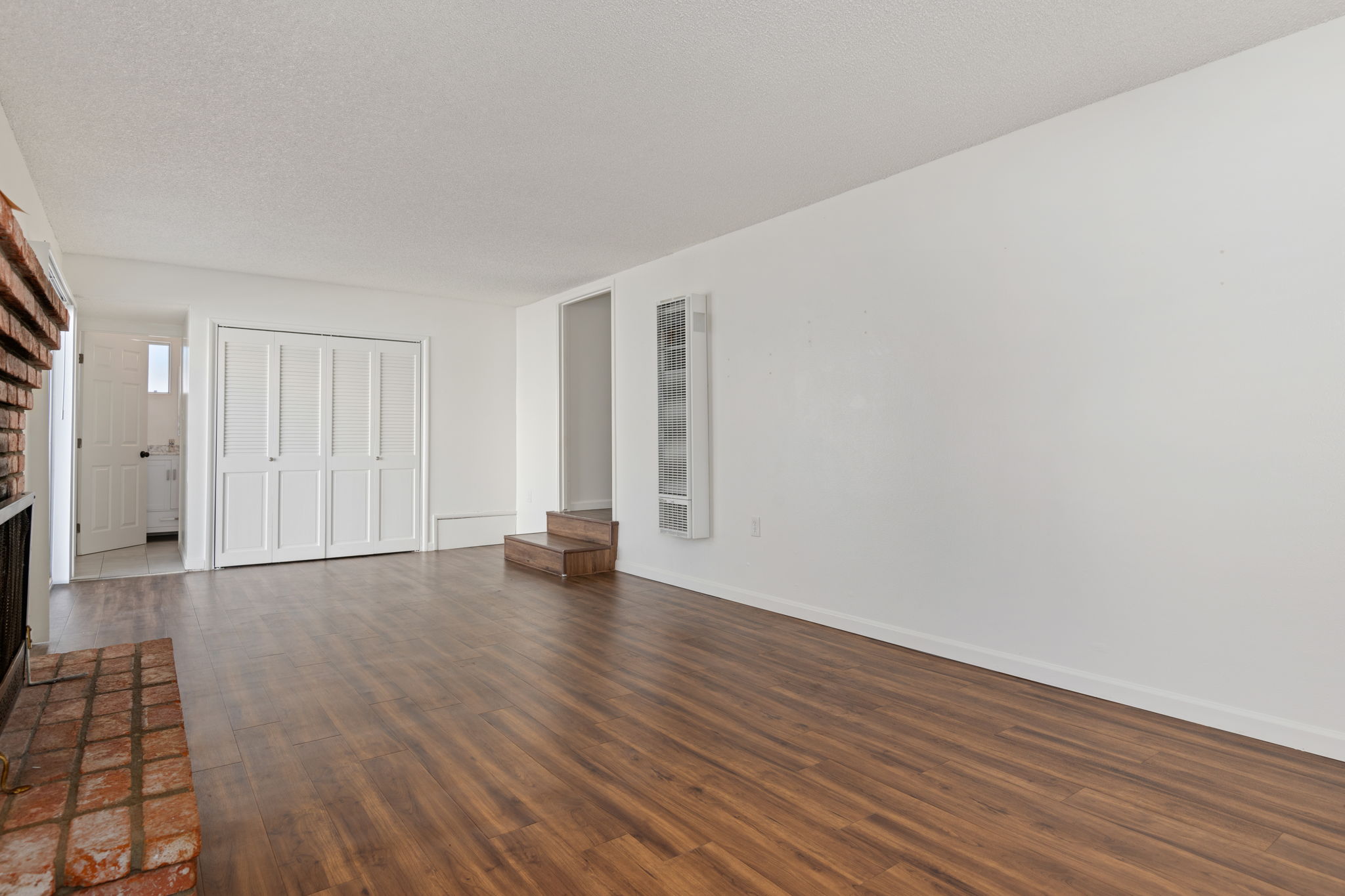 06-Family Room