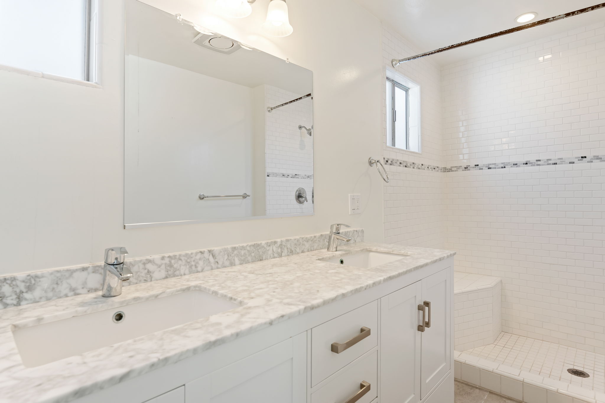 20-Bathroom 2
