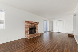 07-Family Room