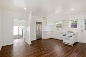10-Kitchen