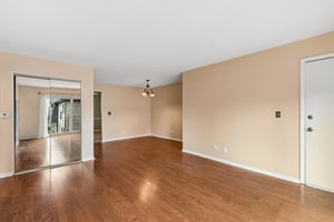 S Plum Grove Rd 208-S0408-006.jpg