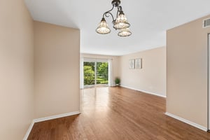 S Plum Grove Rd 208-S0408-009.jpg