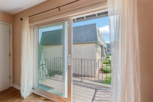 S Plum Grove Rd 208-S0408-011.jpg