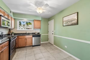 S Plum Grove Rd 208-S0408-013.jpg