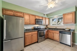 S Plum Grove Rd 208-S0408-015.jpg