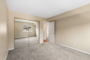 S Plum Grove Rd 208-S0408-019.jpg