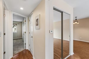 S Plum Grove Rd 208-S0408-020.jpg