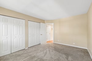 S Plum Grove Rd 208-S0408-022.jpg