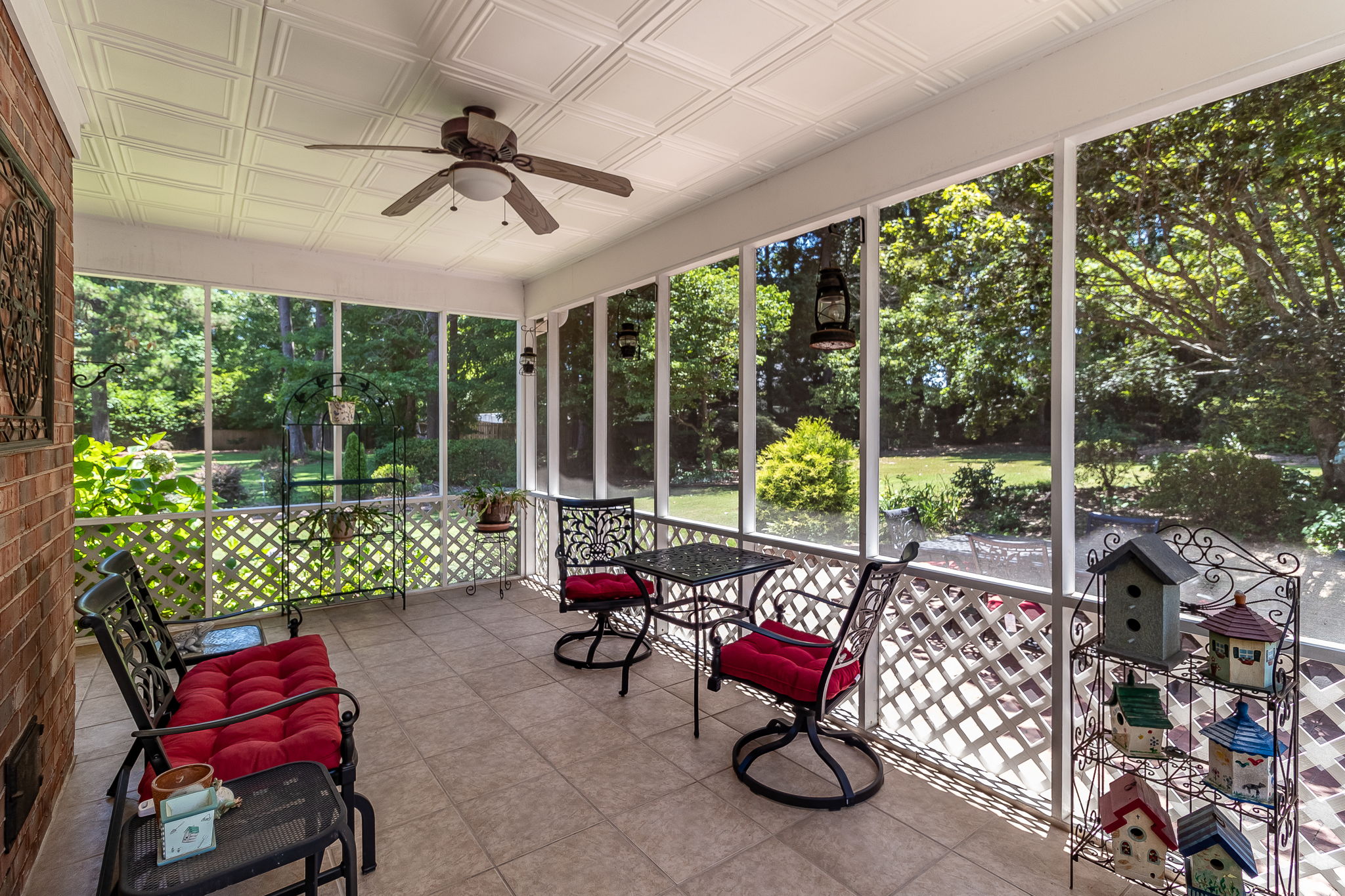 Screened-in Porch