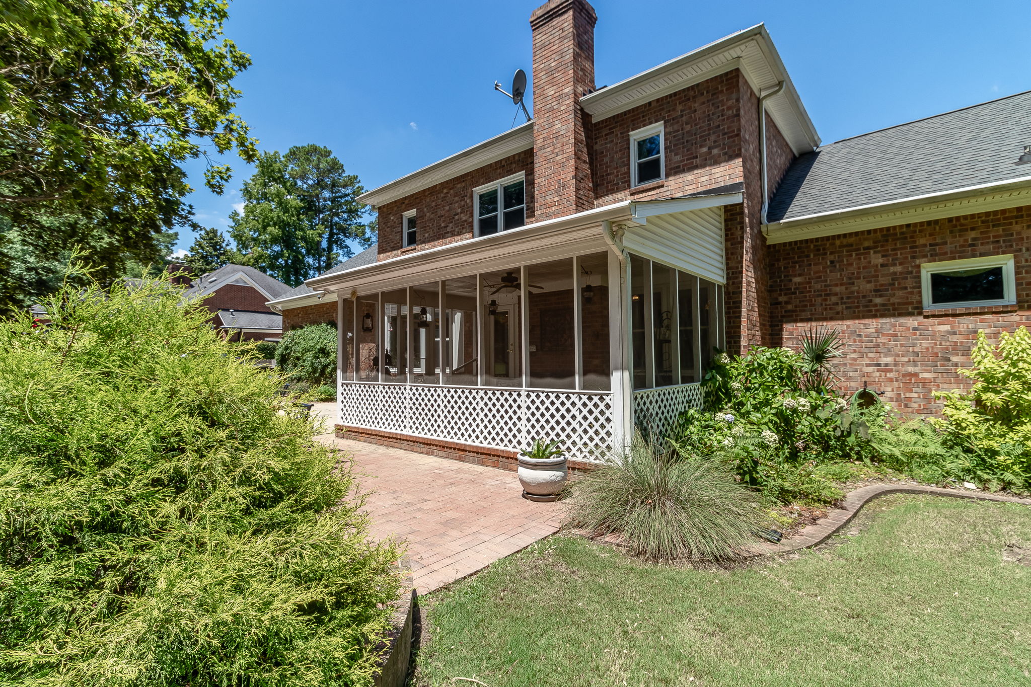 Screened-in Porch