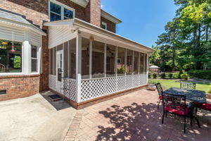 Screened-in Porch