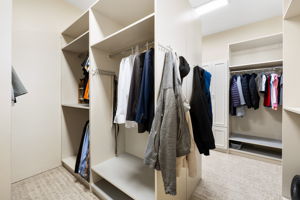 Primary Closet (2)