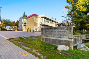 Photo 51
