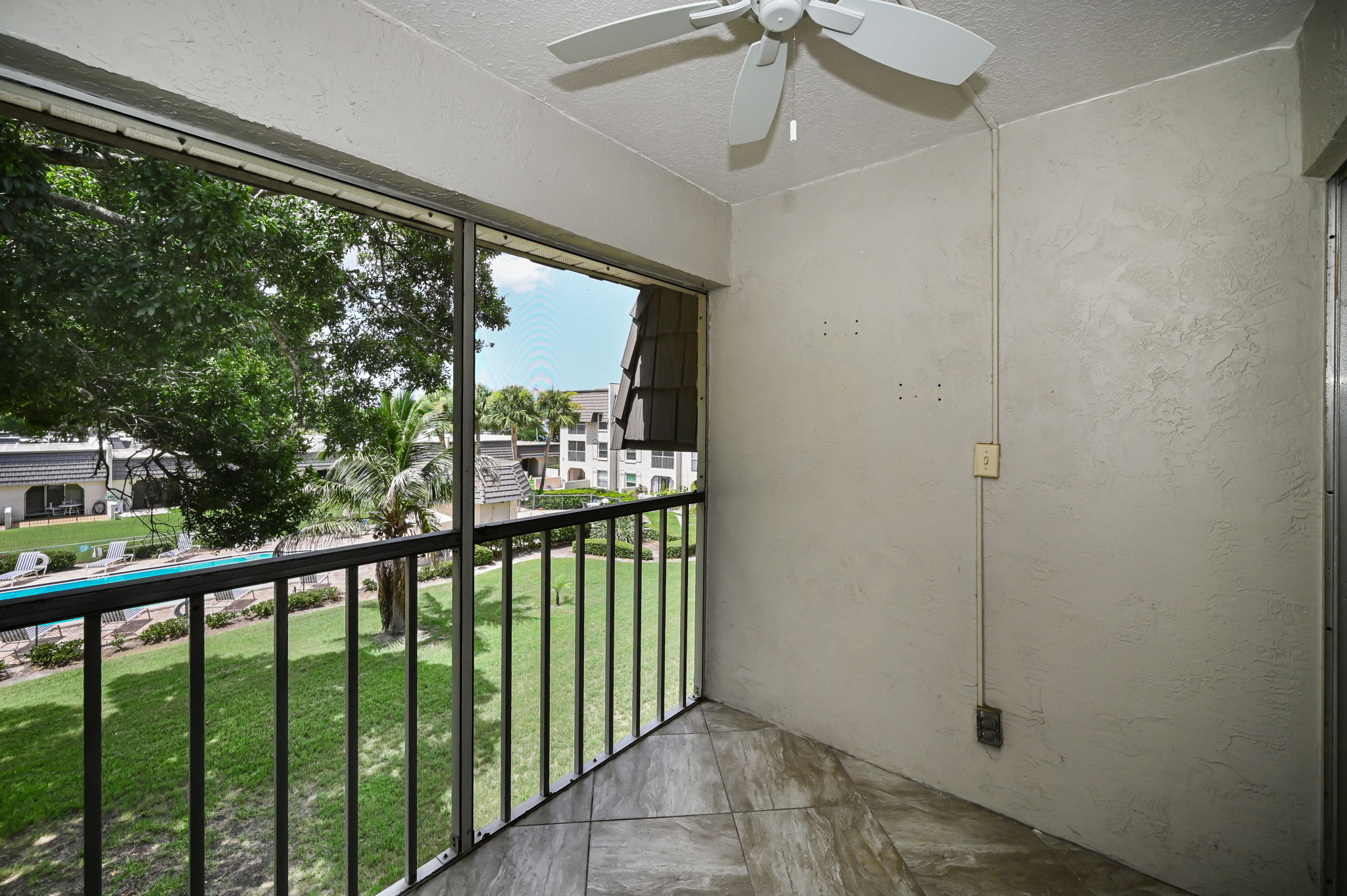 Balcony2