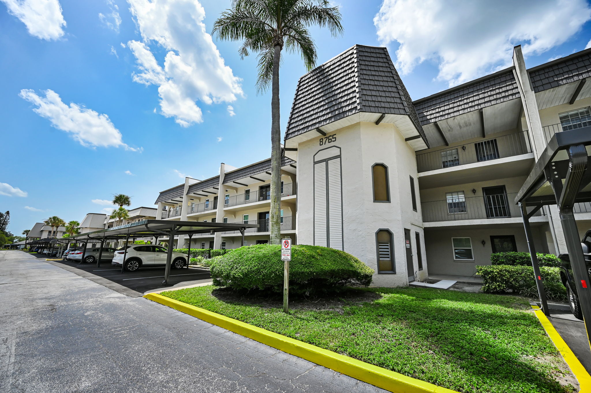 Front Exterior6