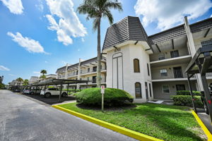 Front Exterior6