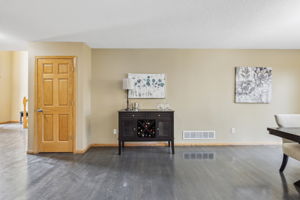 17_Interior
