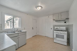 010_877 6th Ave  San Bruno