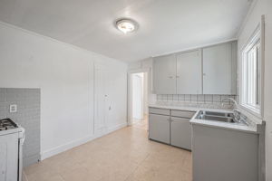 012_877 6th Ave  San Bruno