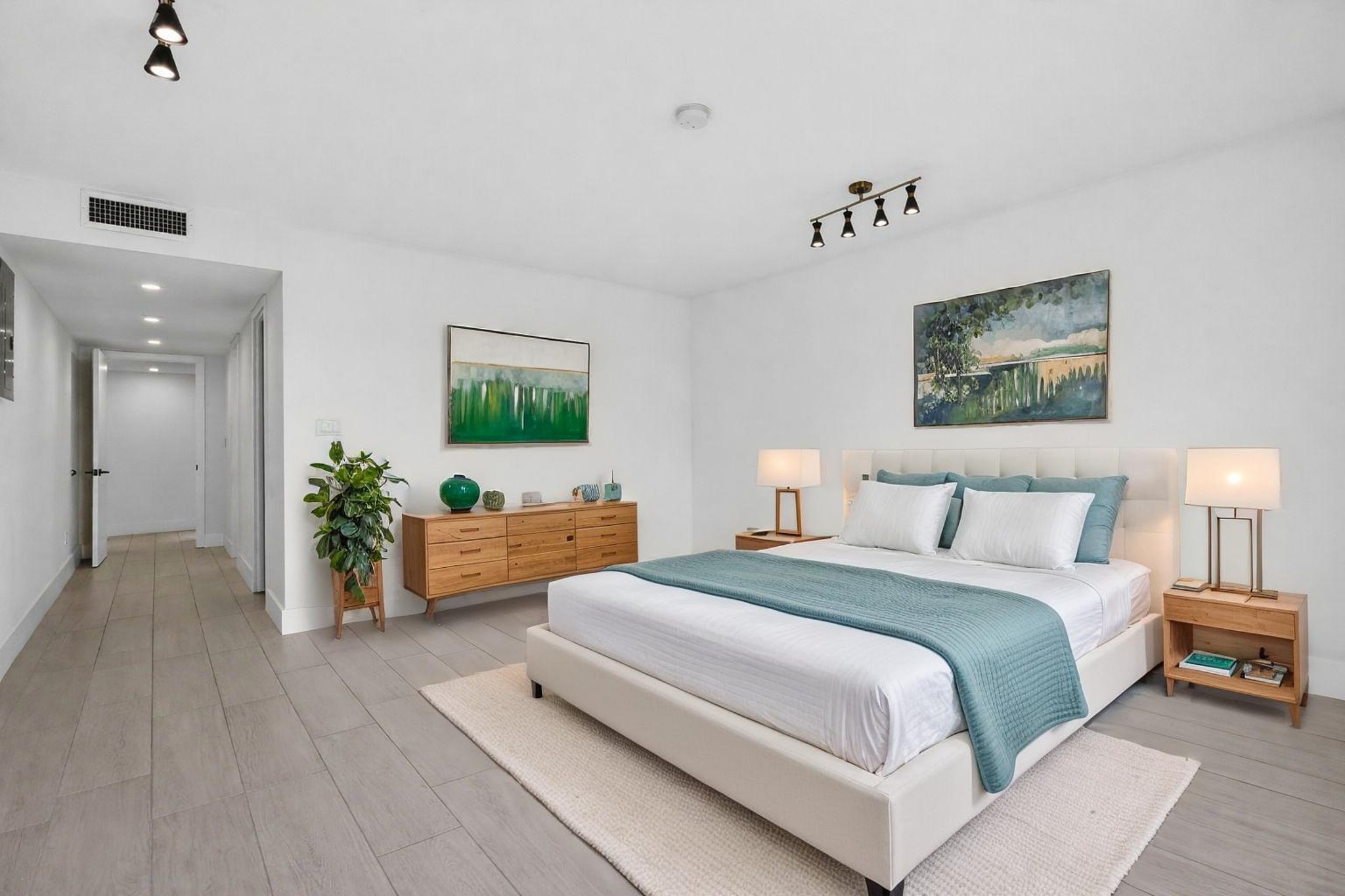 bedroom_no_bed_true virtually staged.jpeg