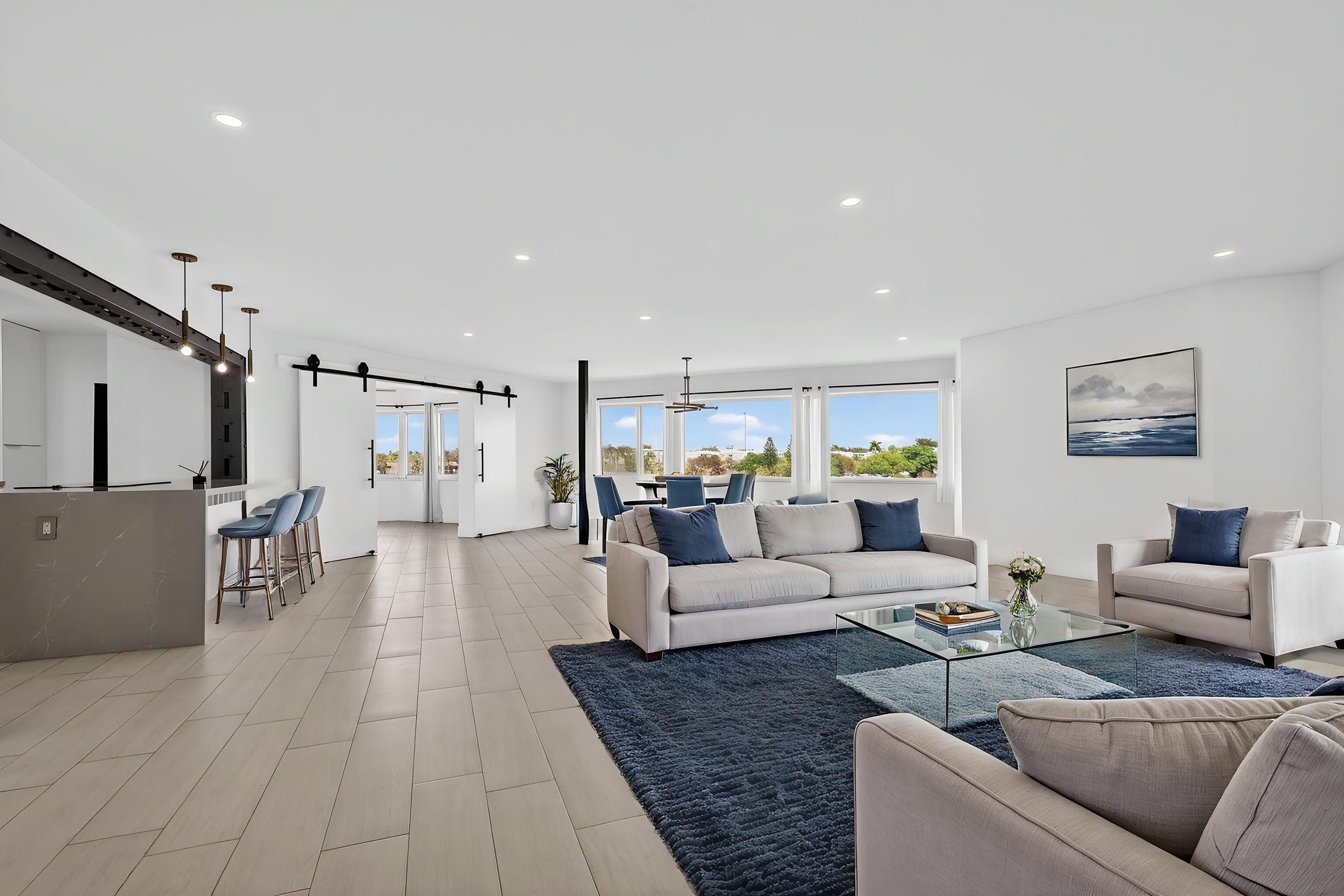 8H3A5760 virtually staged.jpeg