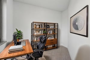 8H3A5939 virtually staged.jpeg