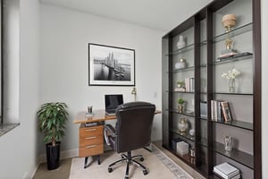 8H3A5939 virtually staged.jpeg